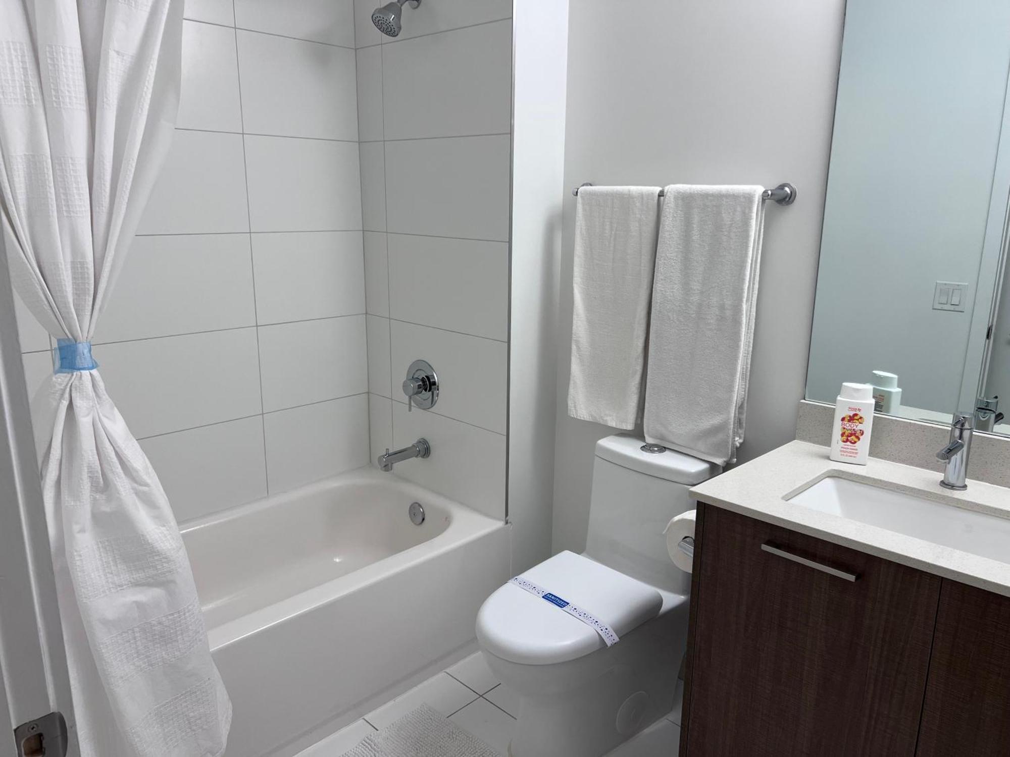 Master Bed Room In Calle Ocho Μαϊάμι Εξωτερικό φωτογραφία